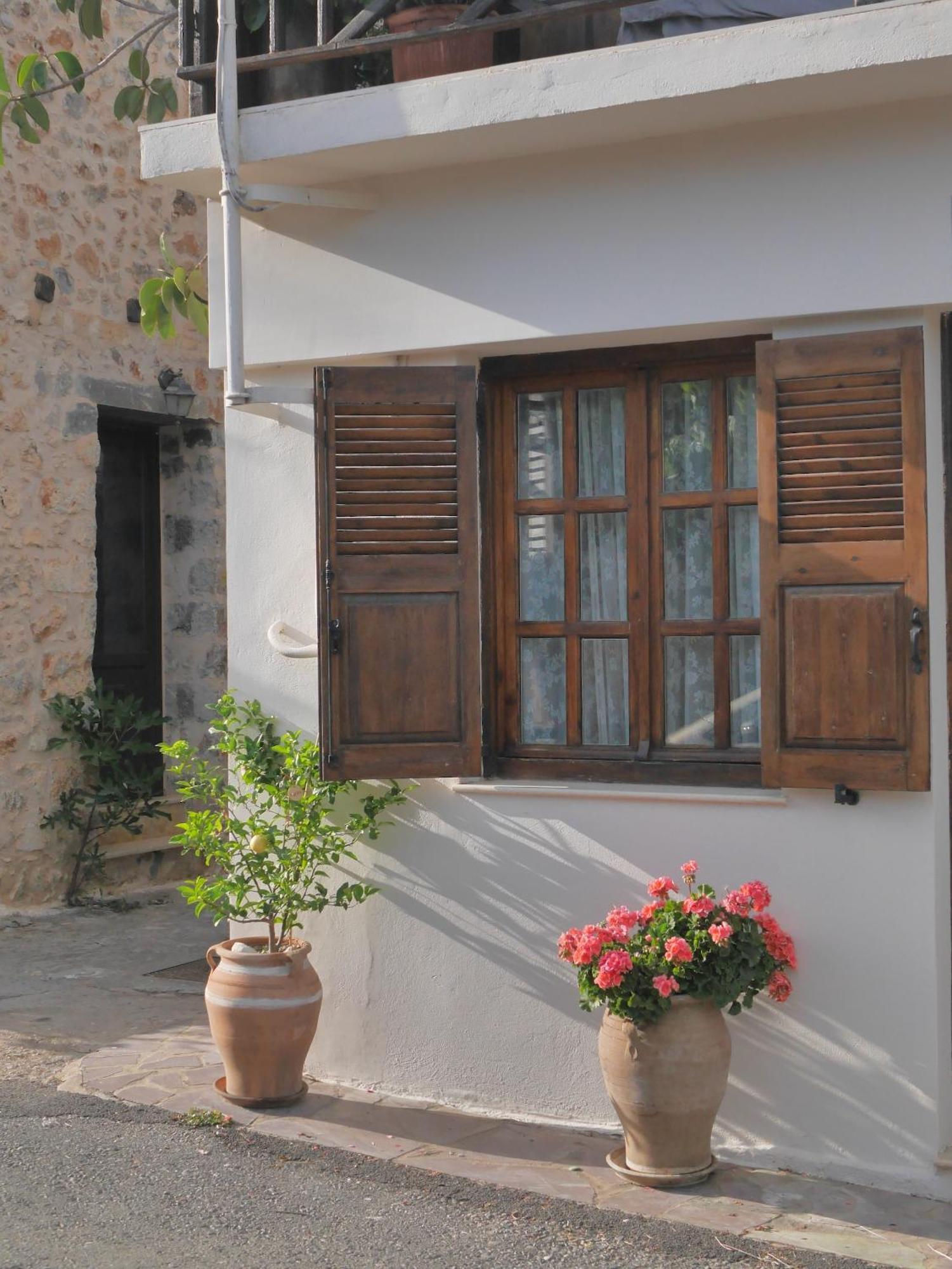Modern - Crete * Agios Nikolaos (Crete)